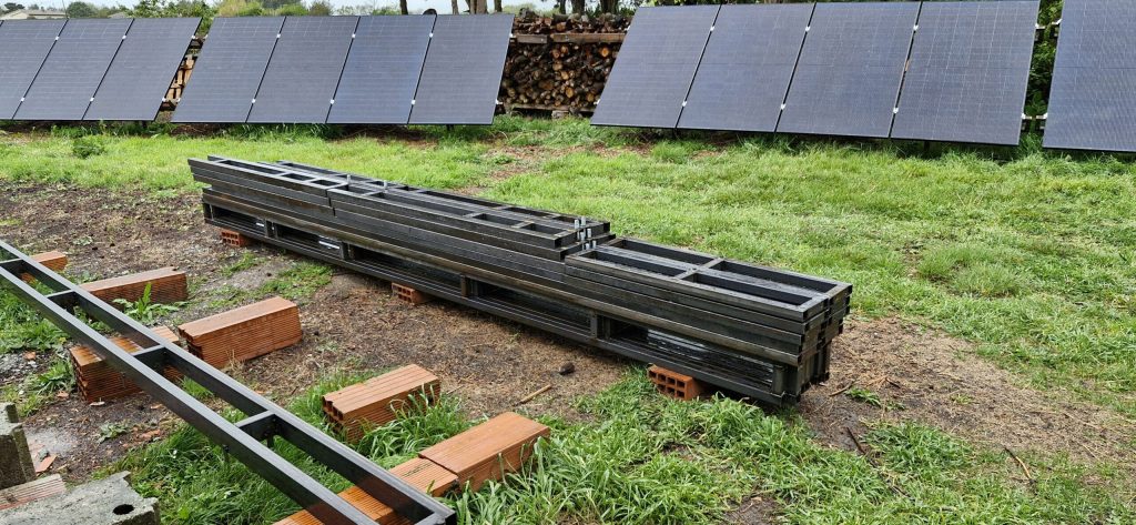Support de panneaux solaires fabriqué à l'atelier