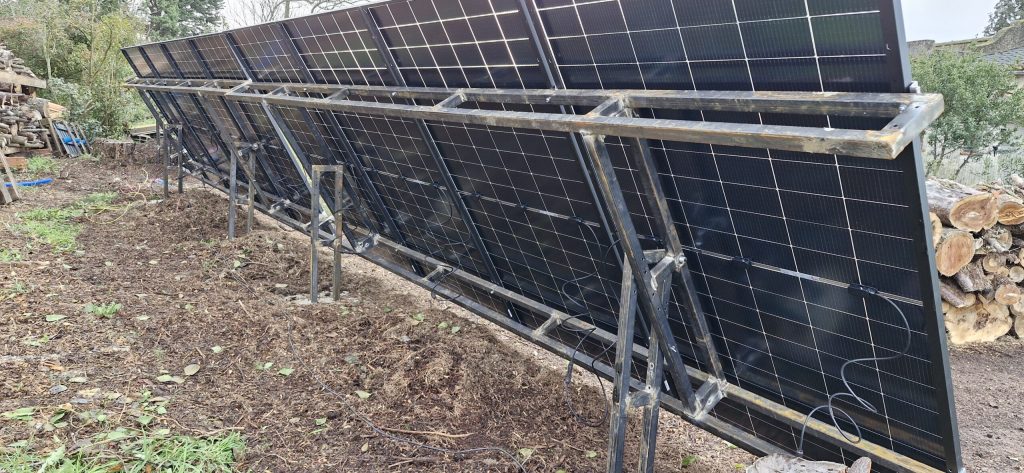 Support de panneaux solaires fabriqué à l'atelier
